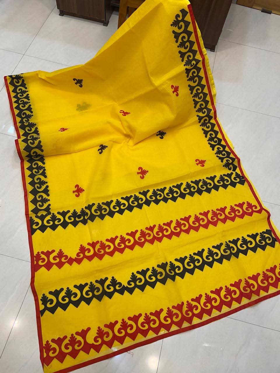 Aperna | Applique Cotton Saree