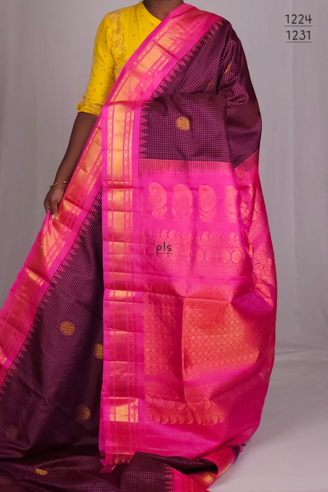 Gitashri | Pure Pattu Gadwal Sarees