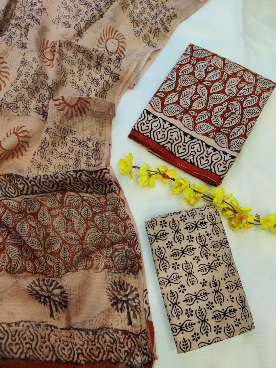 Now new arrivals
Block printed cotton suit with kota doriya duppta
Top @ bottom *cotton*
Duptta *kota doriya*