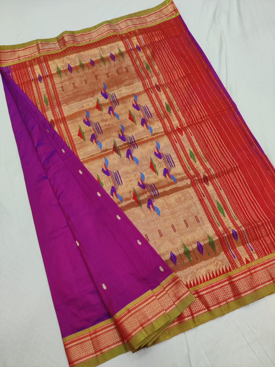Bhavjaya | Pure handloom silk paithani