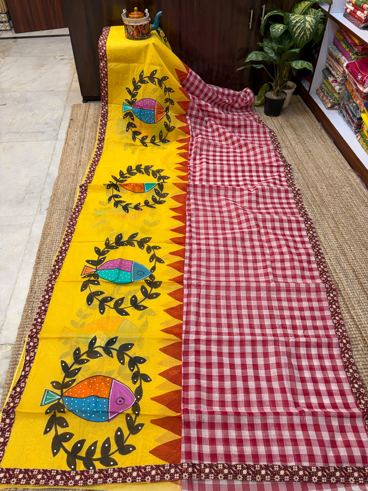 Boutique collection
2 in one
Hand painted & Dhonekhali Gamcha Saree Patchwork (Half - Half) on premium Quality dhonekhali tant With Kalamkari patchwork