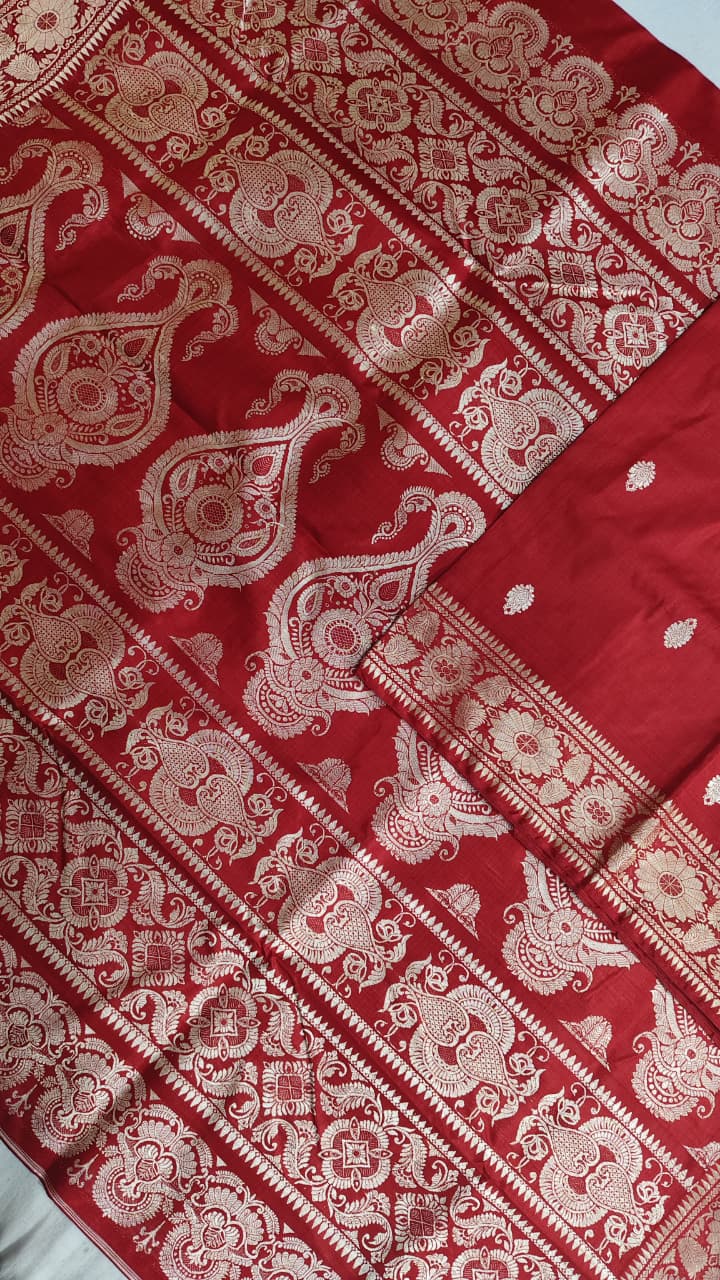 Baluchari sarees.
Material silk with bp.
With silkmark.