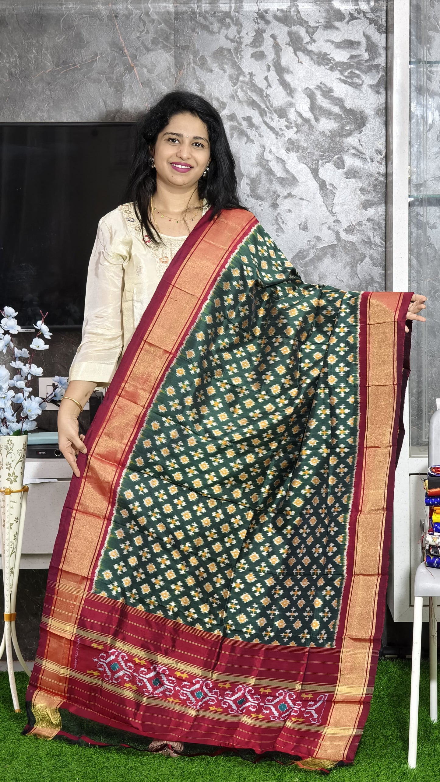 Idhika | Ikat pure silk dupatta