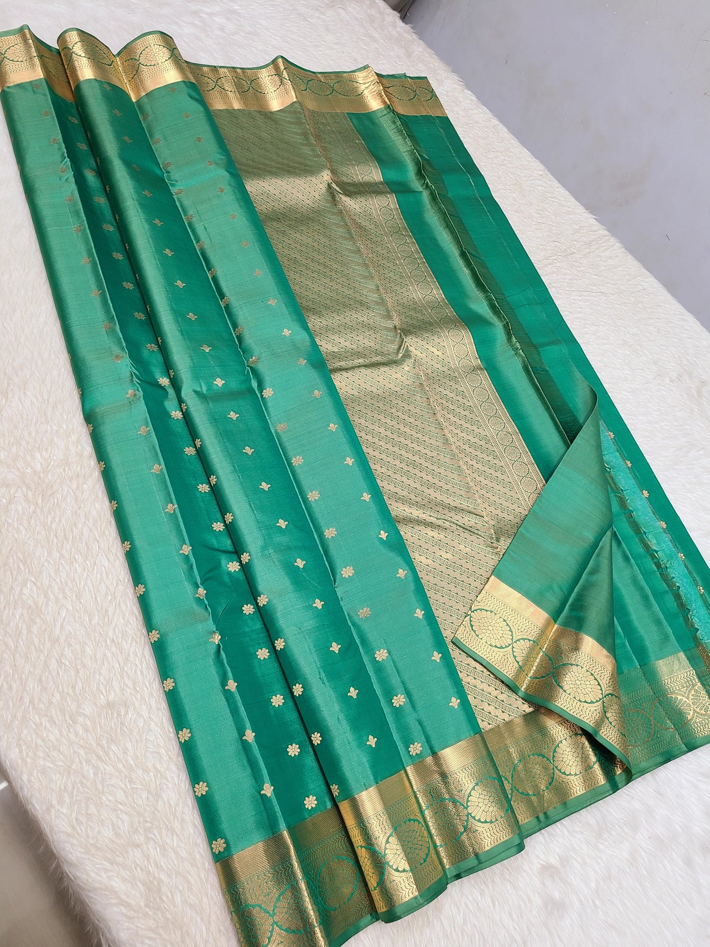 Aarita | Kanjeevaram pure silk saree