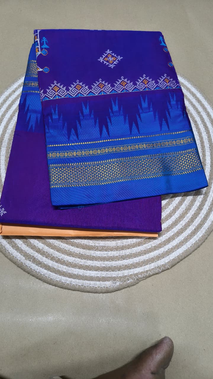Material - Maserised cotton
Border - Temple border, Chikki Paras
Saree Name -kasuti saree
Pallu -Ilkal pallu top
Blouse -contrast
Saree length- 6.20