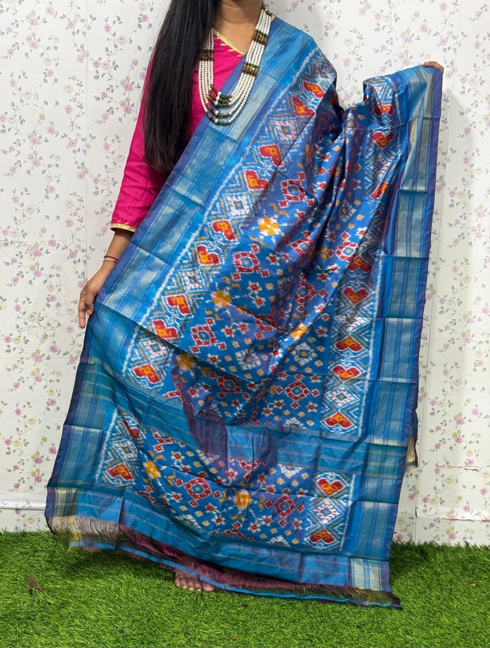 *IKKAT SILK DUPPATA*
*Length: 2.5 meters*
*Height: 36 inches*