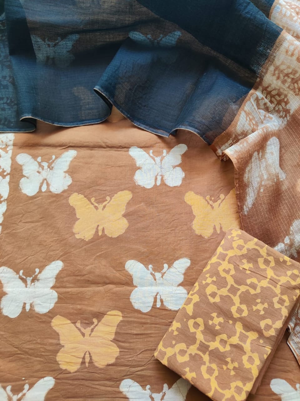 Block printed cotton suit with kota doriya duppta
Top @ bottom *cotton*
Duptta *kota doriya*