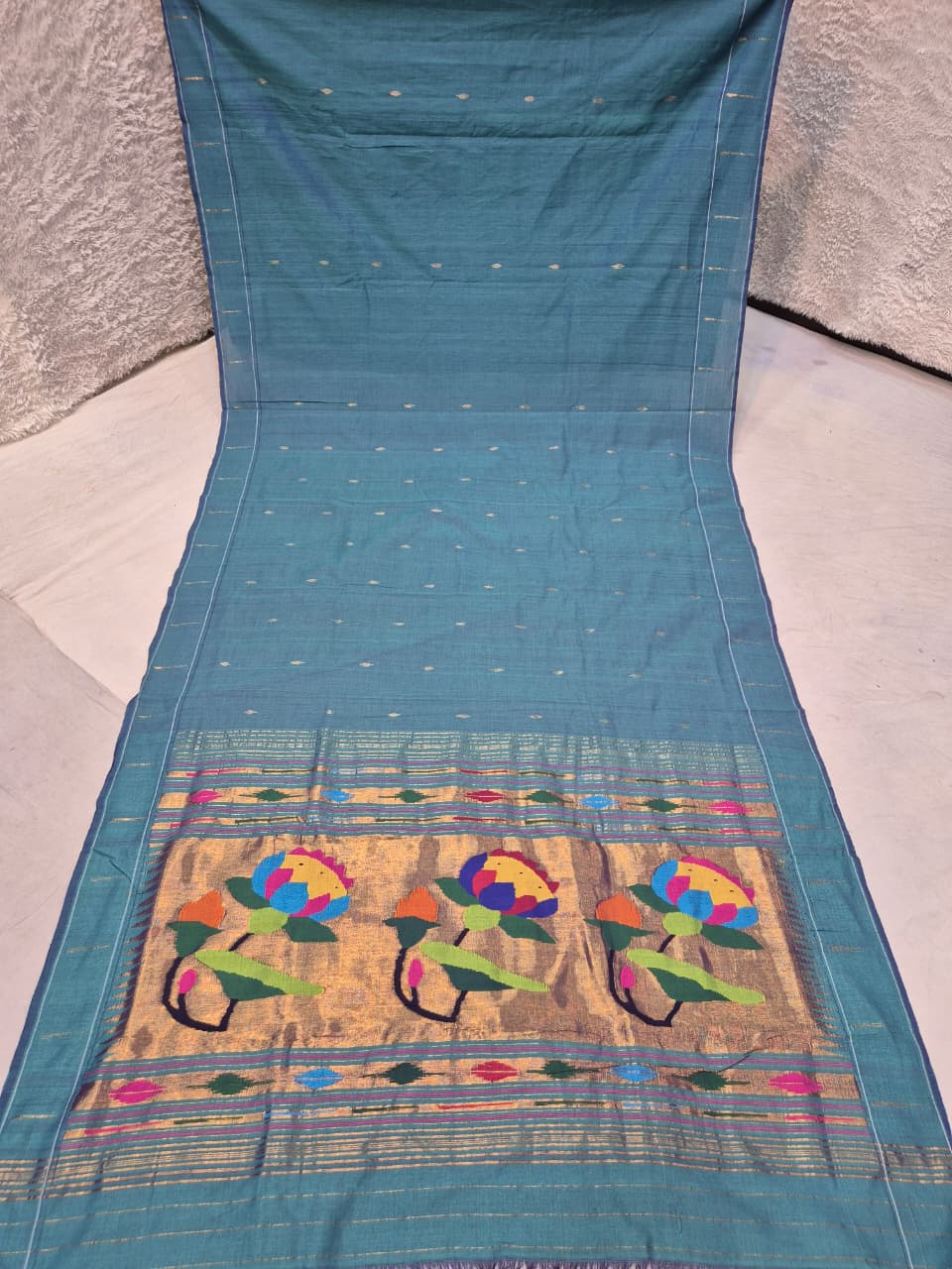 Ek muniya
cotton handwoven
paithanis