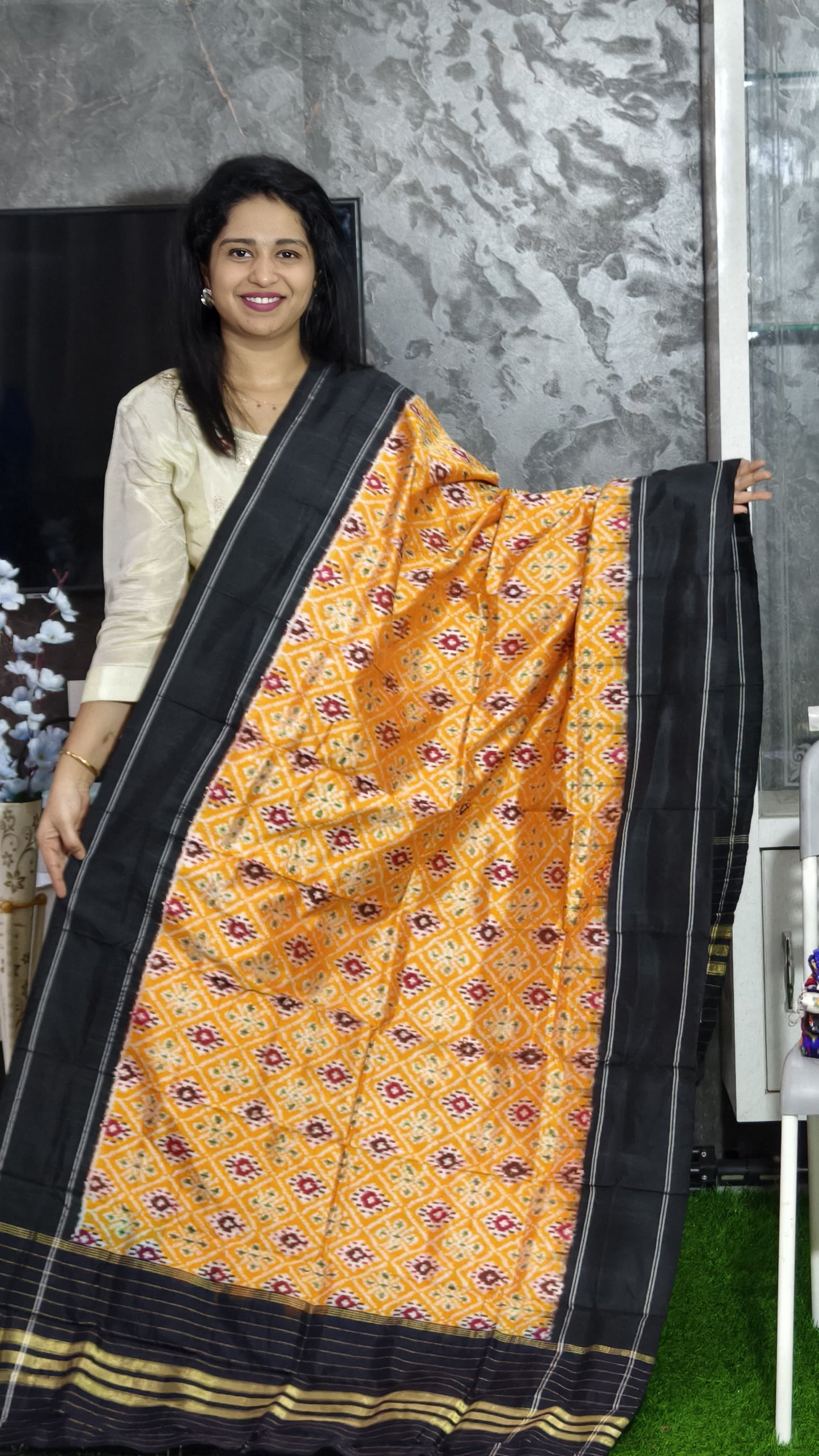 Illa | Ikat pure silk dupatta