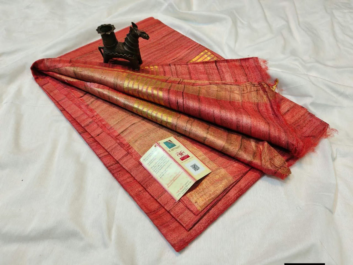 Pure tussar ghicha silk handloom saree with blouse pc.
Silk mark tag