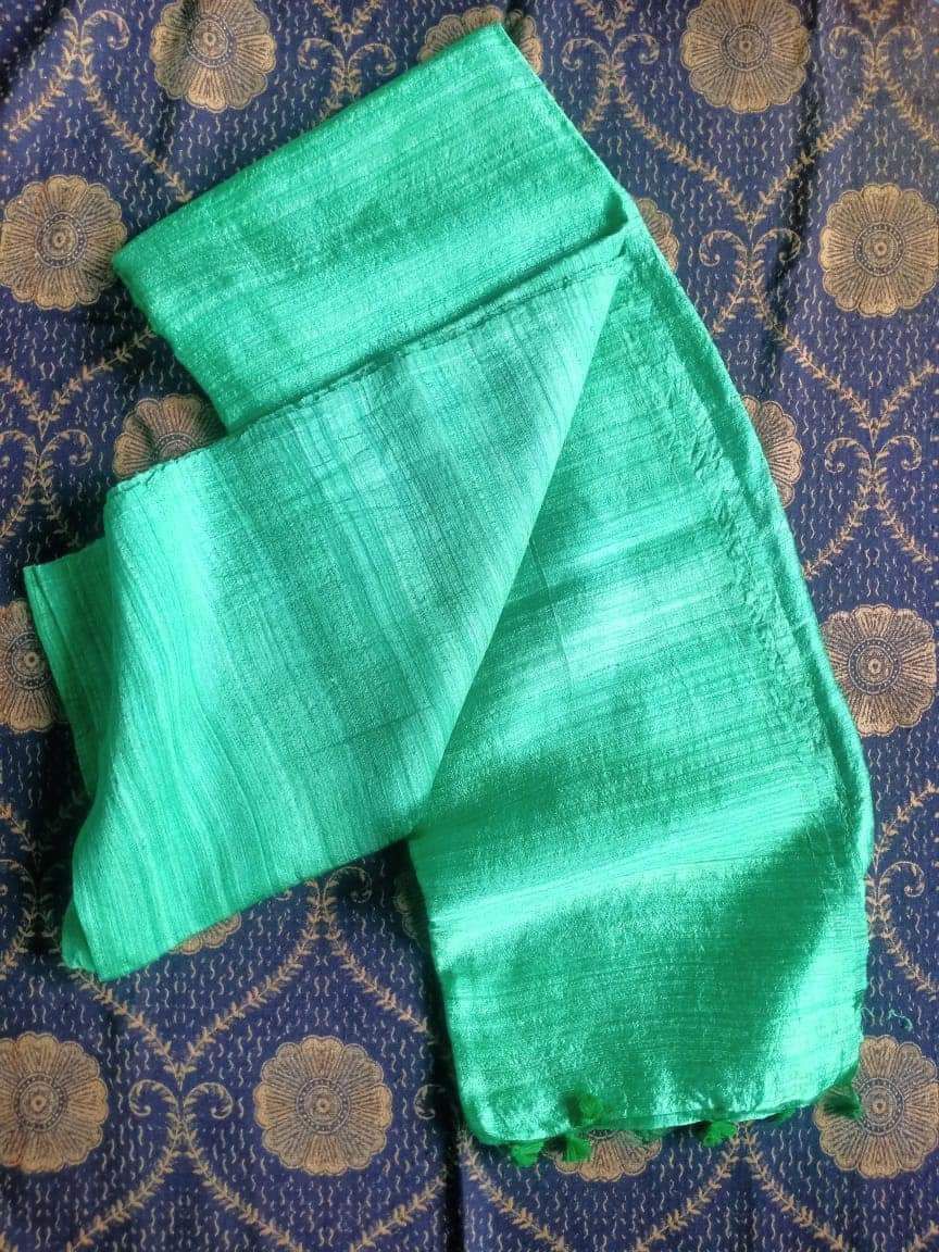 Plain matka silk saree
