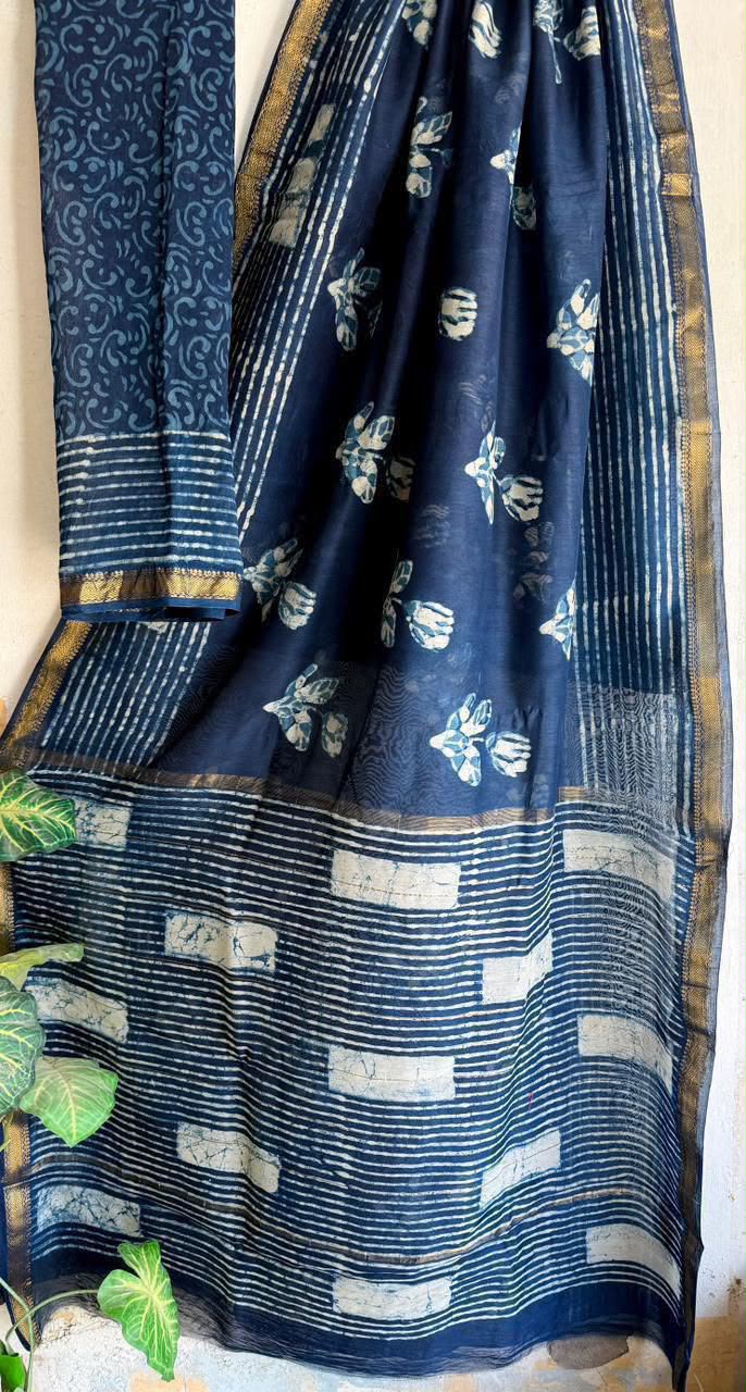 🍁Beautifully Crafted Maheshwari Silk Saree collection🍁
Specially Designed in Bagru jahota rapid dabu hand block print
100% Natural Dye
Fabric : Maheshwari Silk
Length : 5.5 Meters
Blouse Piece : 0.90 Meter