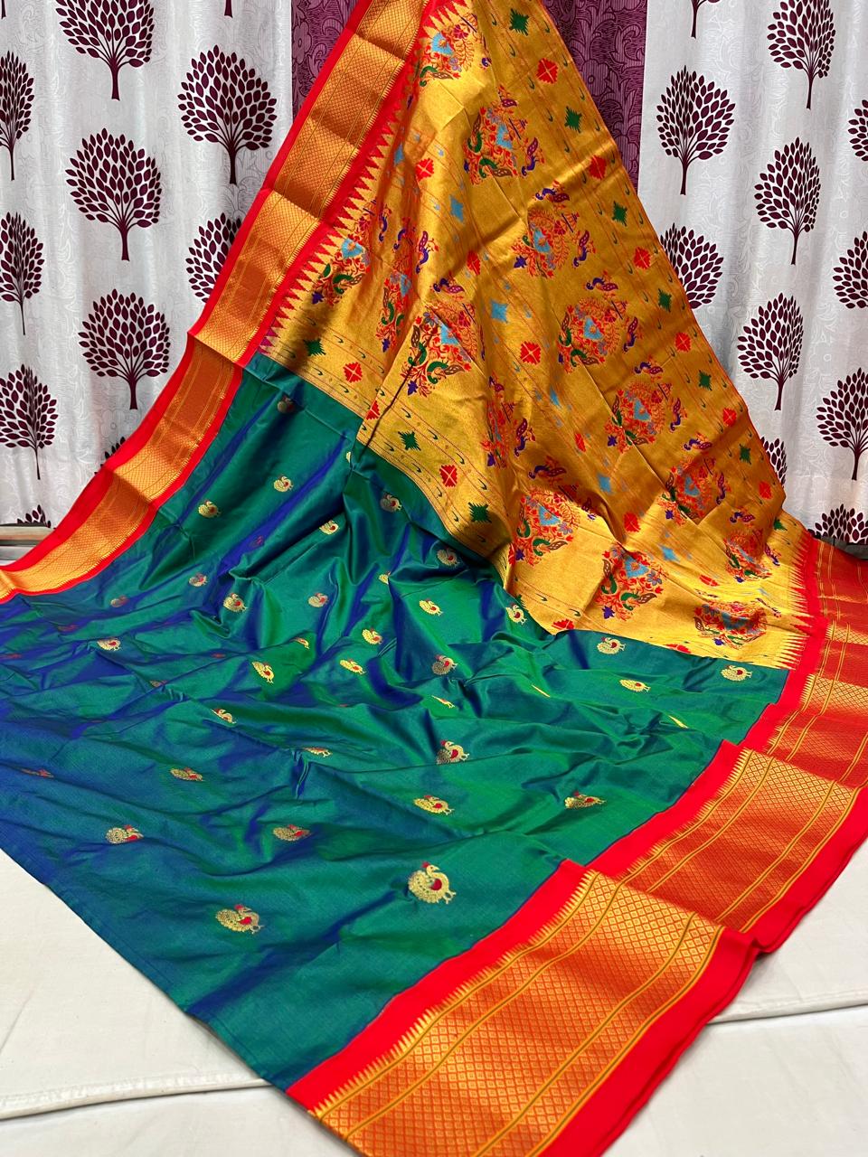 Bhanshi | Powerloom Kadiyal Paithani Silk Saree