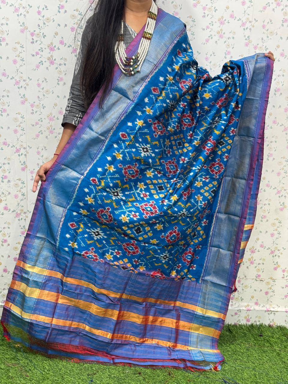 *IKKAT SILK DUPPATA*
*Length: 2.5 meters*
*Height: 36 inches*