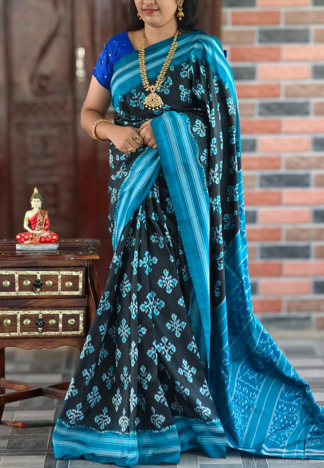 Ihita | Pochampally Ikat silk saree