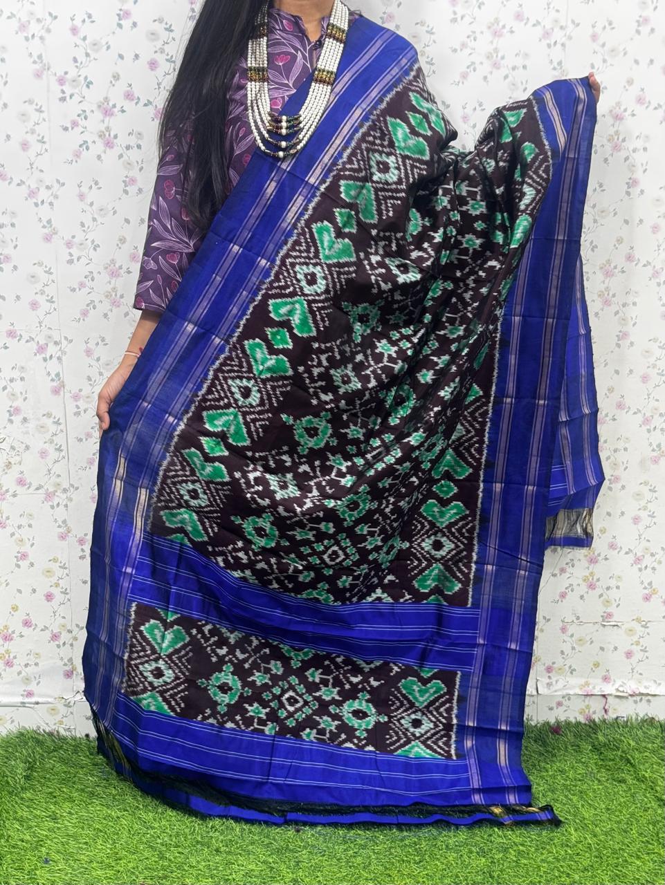 *IKKAT SILK DUPPATA*
*Length: 2.5 meters*
*Height: 36 inches*