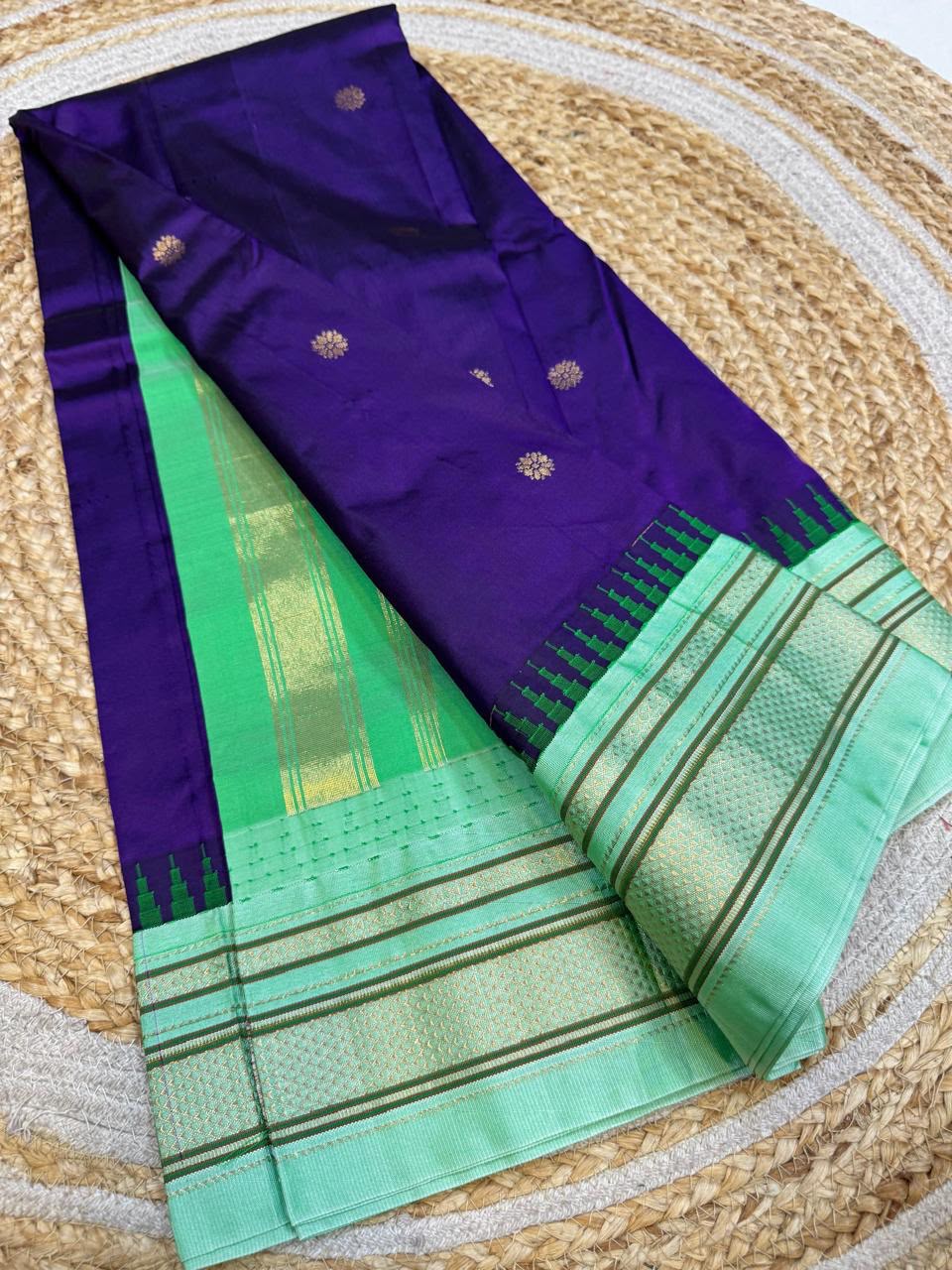 *All New Colours*
*Exclusive silk ilkal saree*
*Pure silk korvai temple border* with *body butta* design superior quality ilkal saree & contrast blouse
6.10mtrs length
Full body pure silk
Border, pallu & blouse semi silk