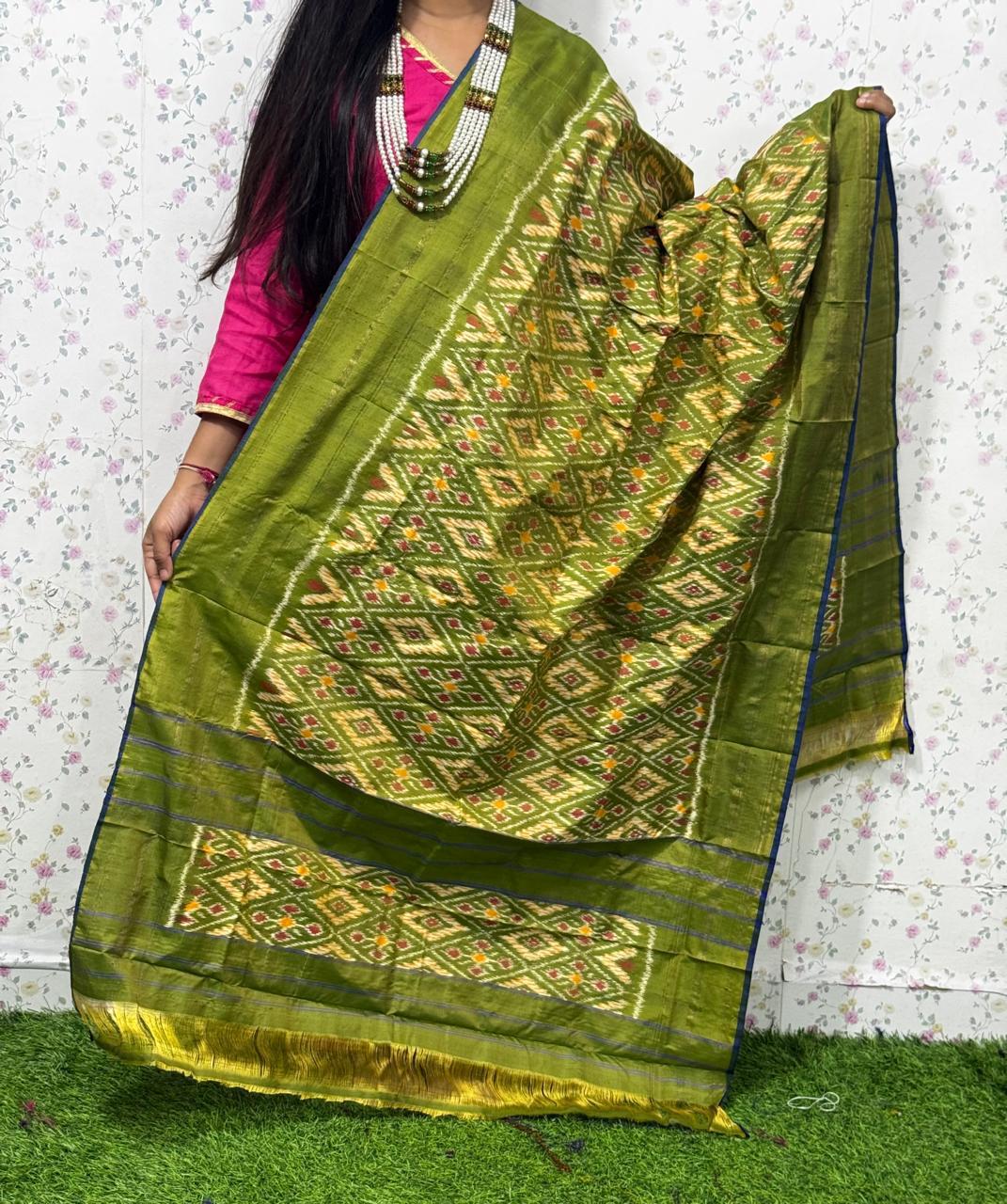 *IKKAT SILK DUPPATA*
*Length: 2.5 meters*
*Height: 36 inches*