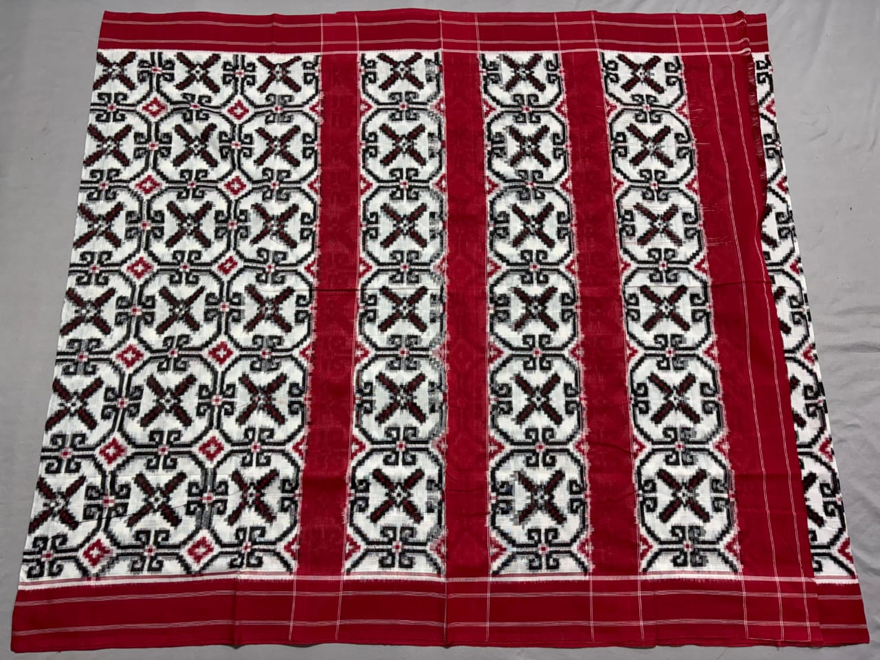 💐FABULOUS COLLECTIONS OF SPECIAL TELIYA RUMAL MESRISED COTTON SAREES💥
💐with blouse
💐thread count:-100
💐Exclusive designs