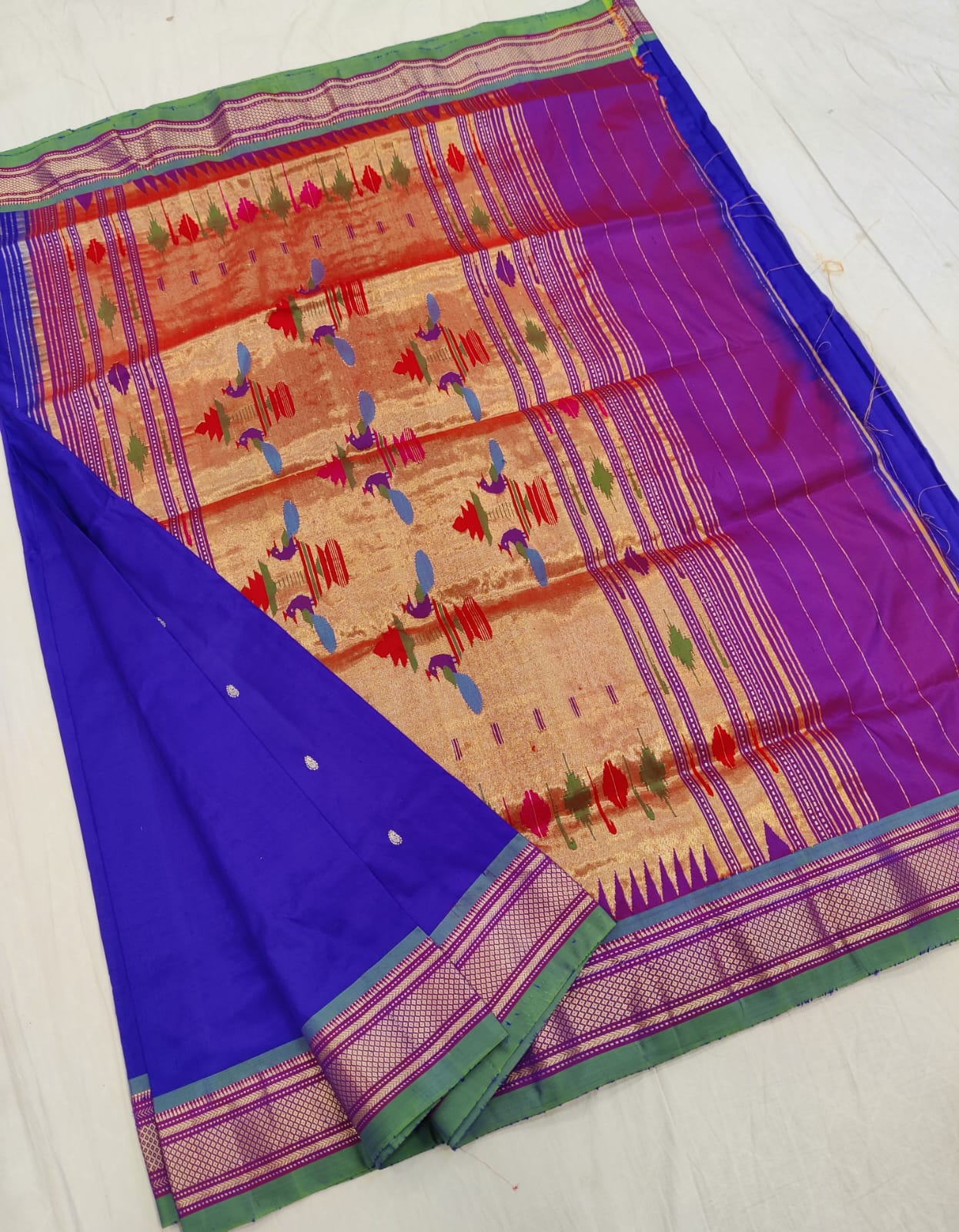 Paskira | Pure silk handloom Paithani Saree