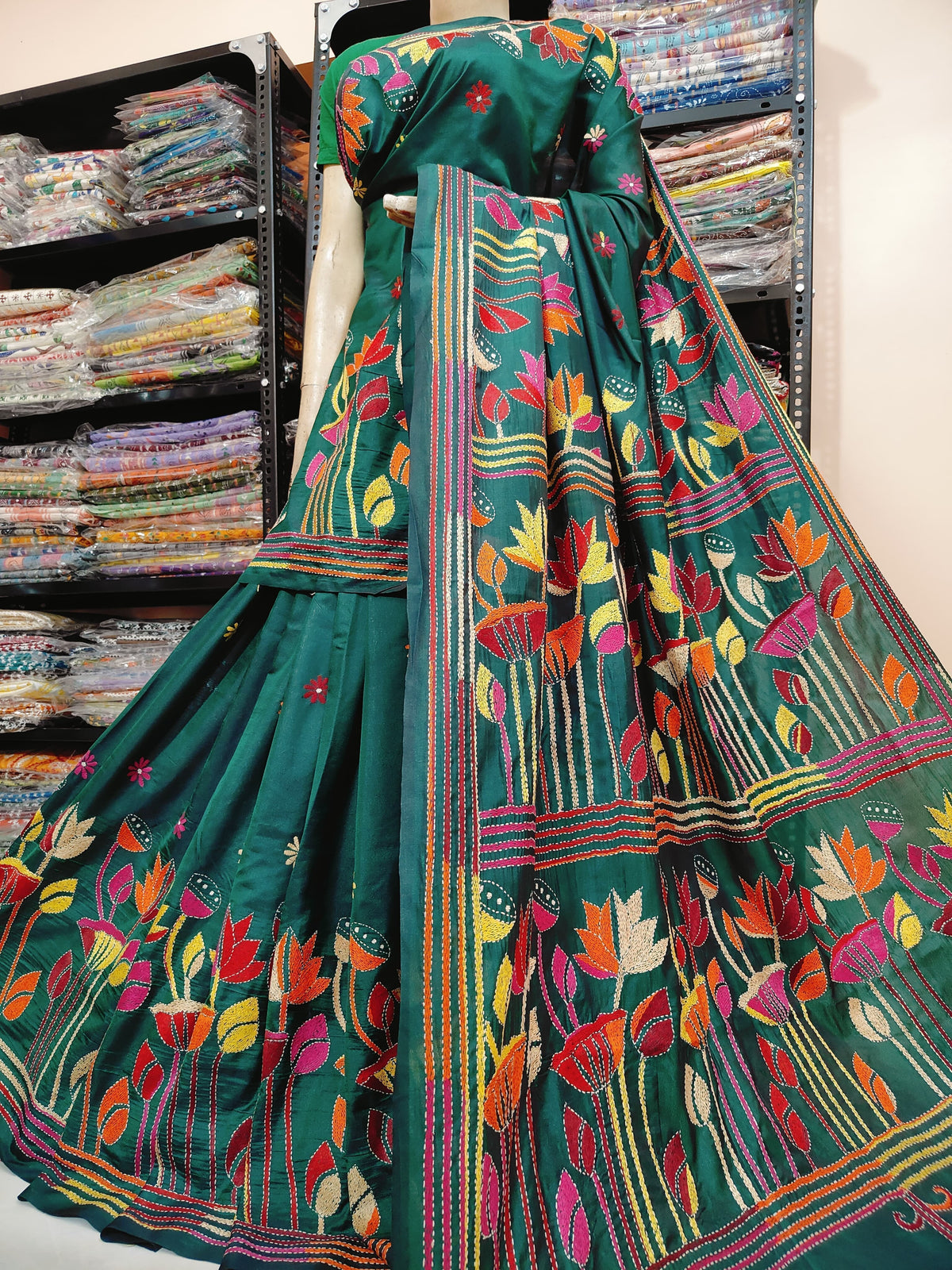 Traditional Shantiniketan hand Kanthastitch saree On
Belendend bangalore silk Material
With Kanthastitch Work Bp