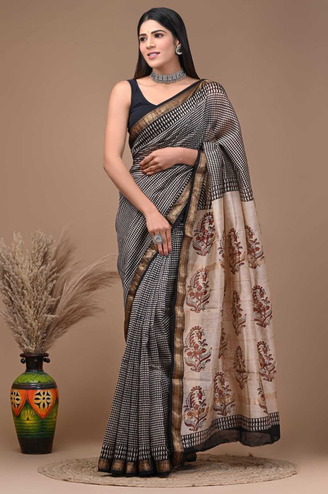 🍁new arrival🍁
Naspal pomegranate print
👌Maheswari silk saree👌
Hand block printed Maheswari silk sarees with blouse
Size- 6.5 with blouse
Quality- silk by silk
Approx weight- 470 gram
👉Pure hand block