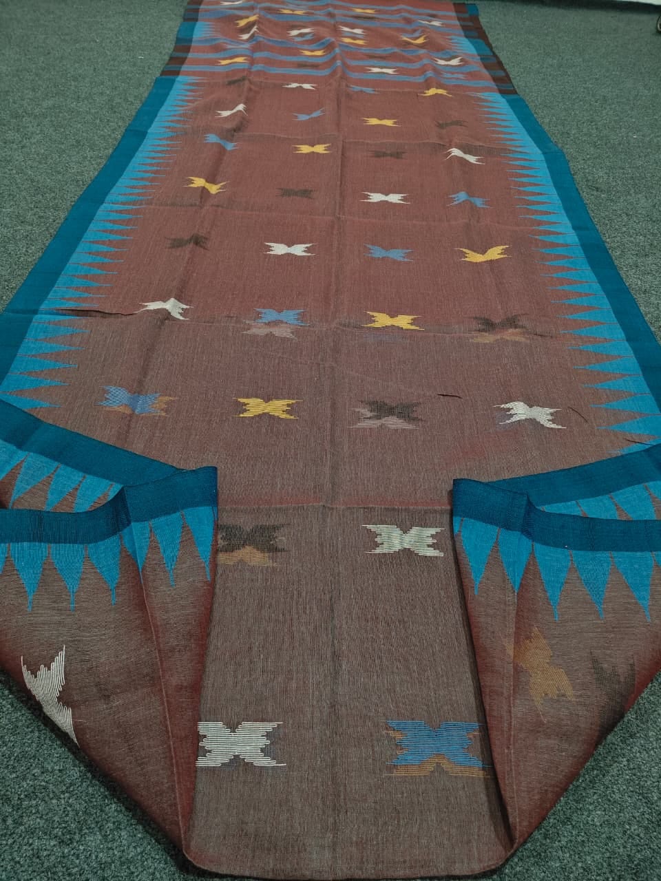 Authentic handloom
monipuri cotton saree
With bp