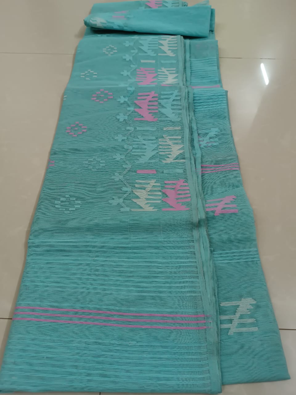 Authentic bangladesi
half silk jamdani
With bp