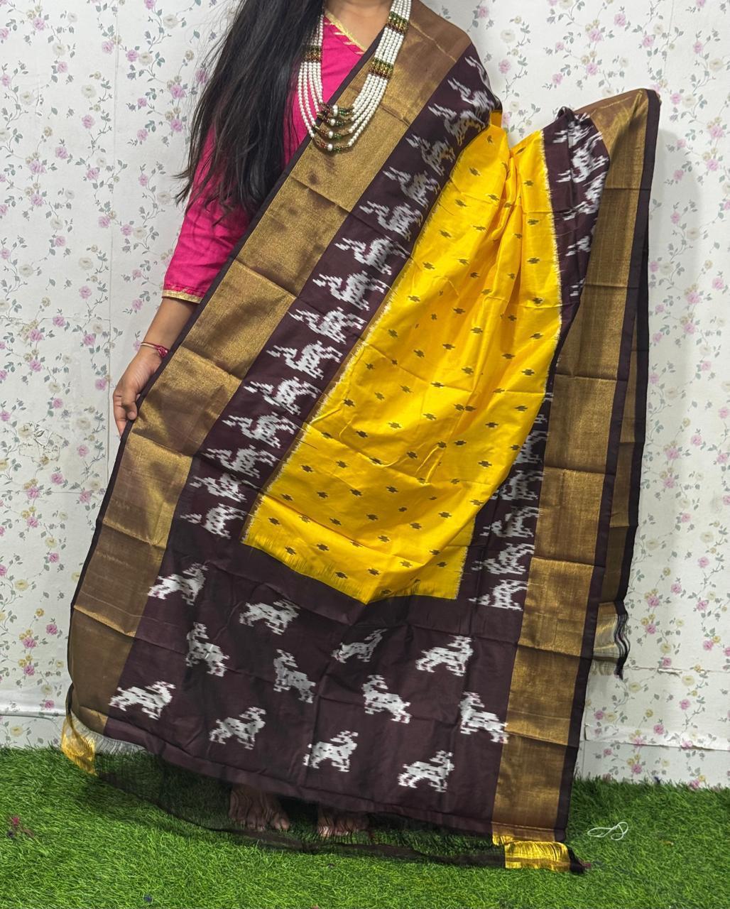 *IKKAT SILK DUPPATA*
*Length: 2.5 meters*
*Height: 36 inches*