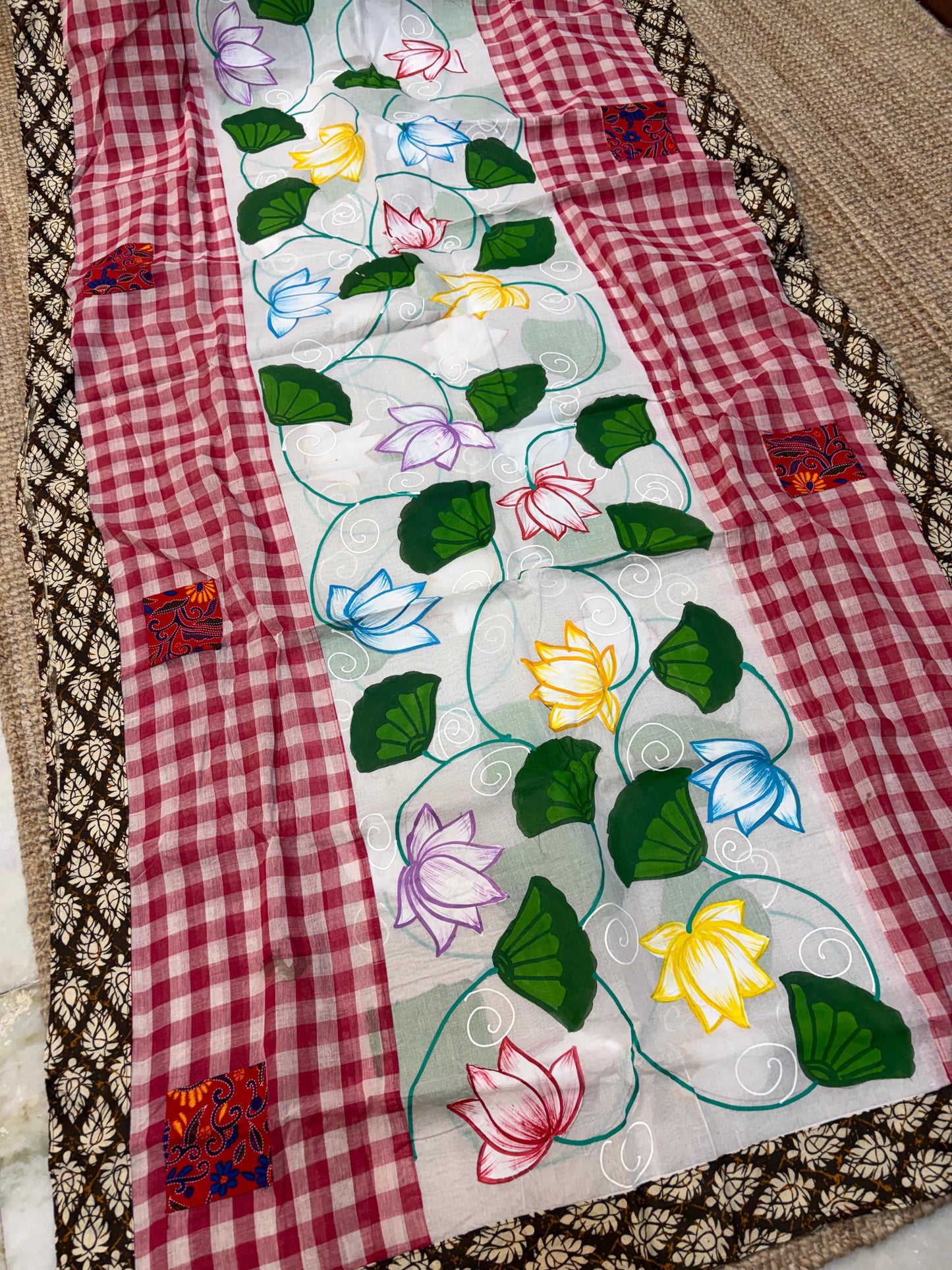 Boutique collection
2 in one
Hand painted & Dhonekhali Gamcha Saree Patchwork (Half - Half) on premium Quality dhonekhali tant With Kalamkari patchwork