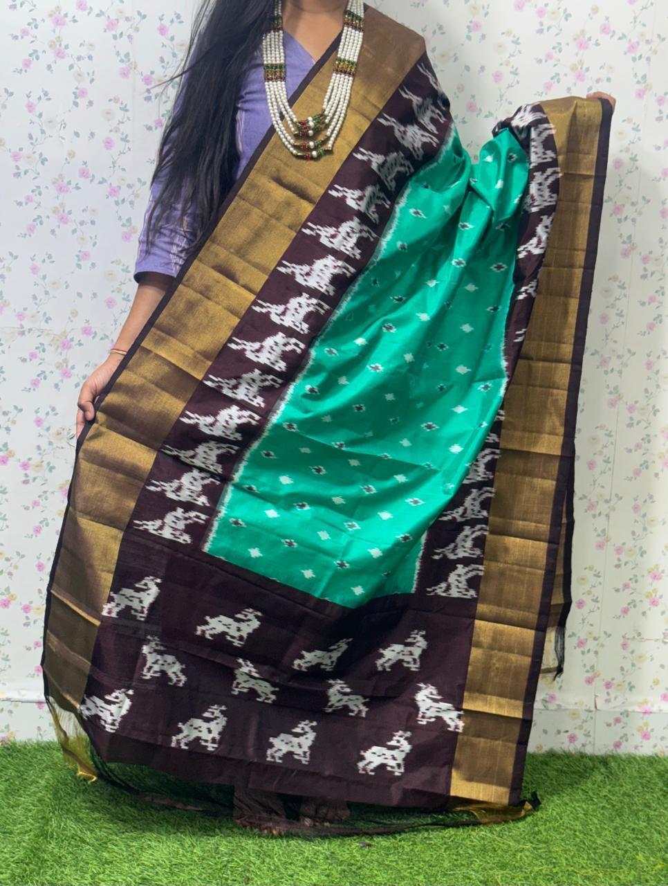 *IKKAT SILK DUPPATA*
*Length: 2.5 meters*
*Height: 36 inches*