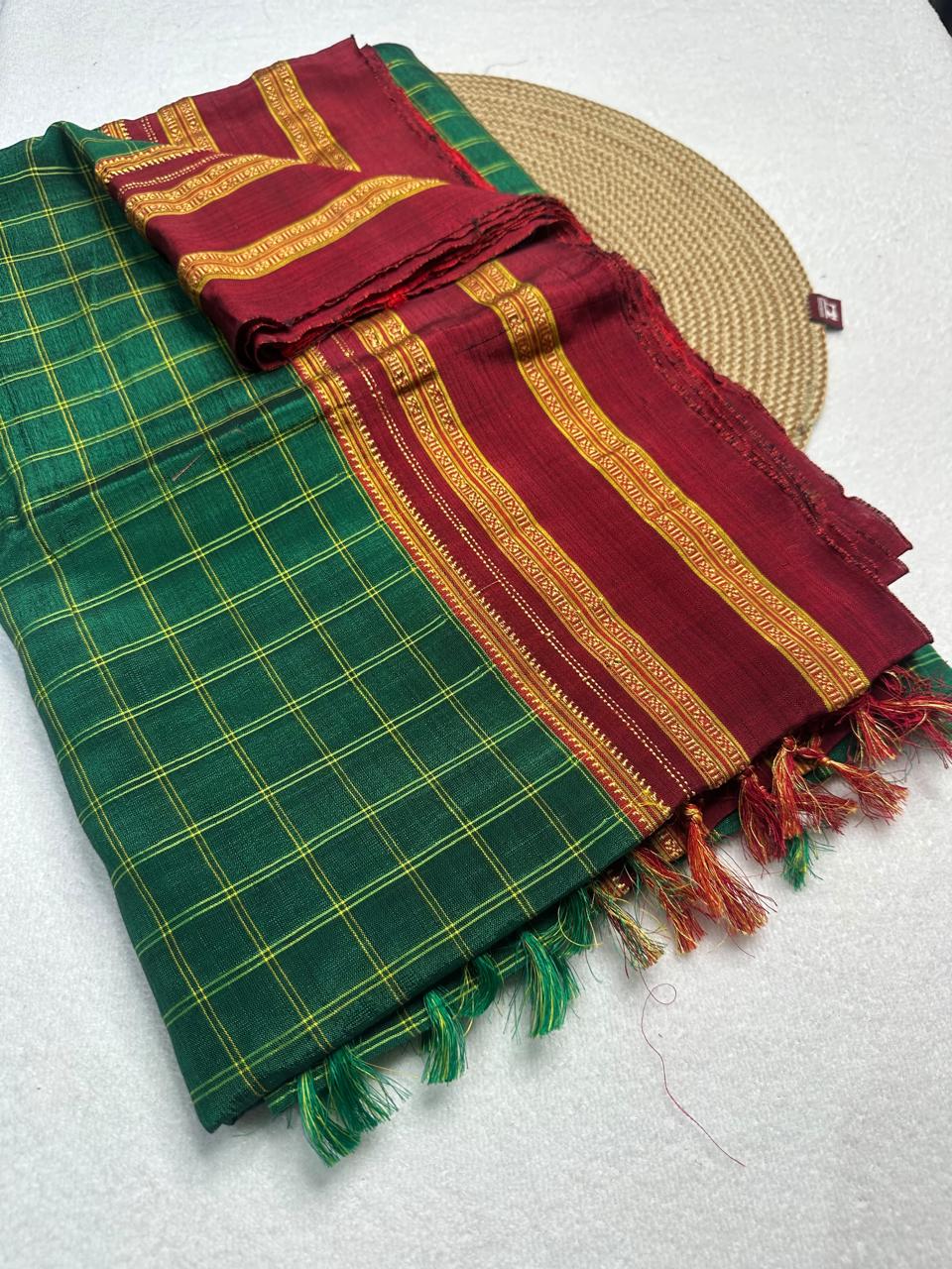 Material - viscos by cotton
Border - gayitri border
Saree Name -ilkal Gayatri micro checks saree
Pallu -cotton pallu
Blouse -running
Handloom -yes
Saree length- 7.2