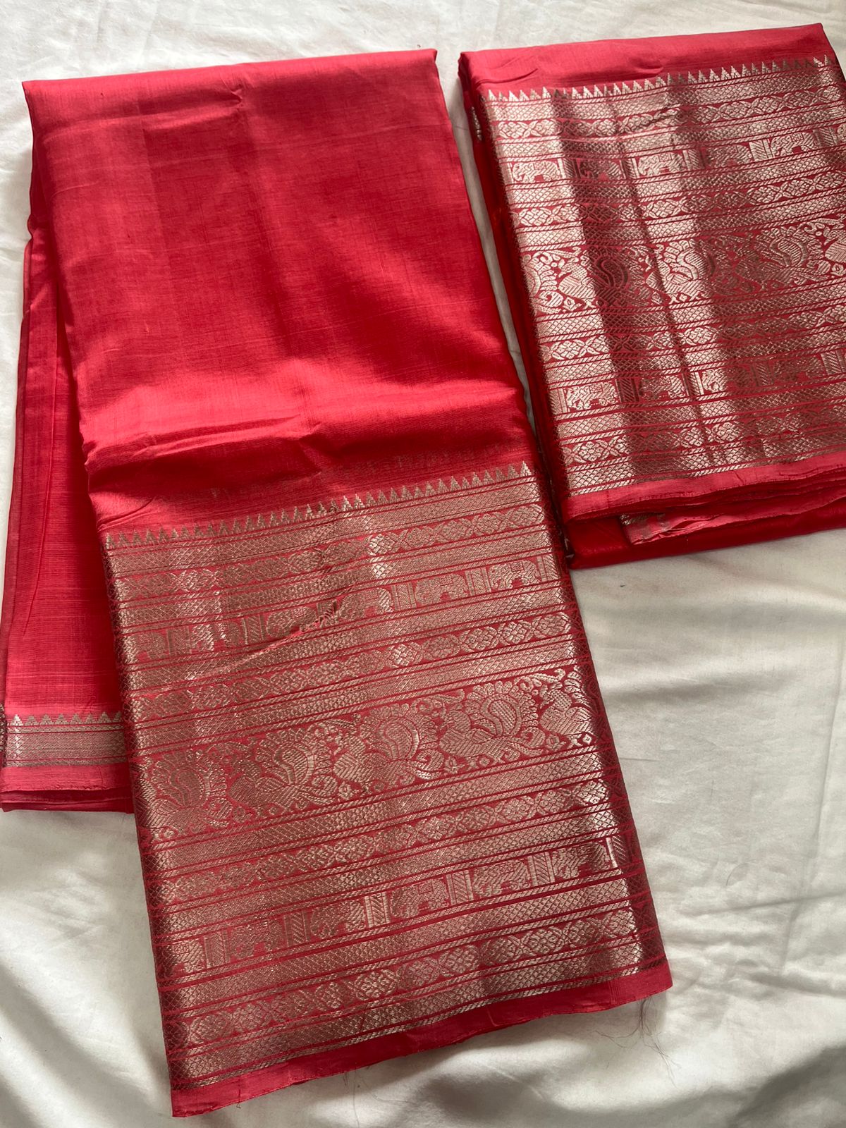 Mangalagiri handloom pattu by cotton (silk cotton)
400/50 big Kanchi border saree with all-over plain pattu and tick weavings sarees
Running zari lines pallu & plain blouse