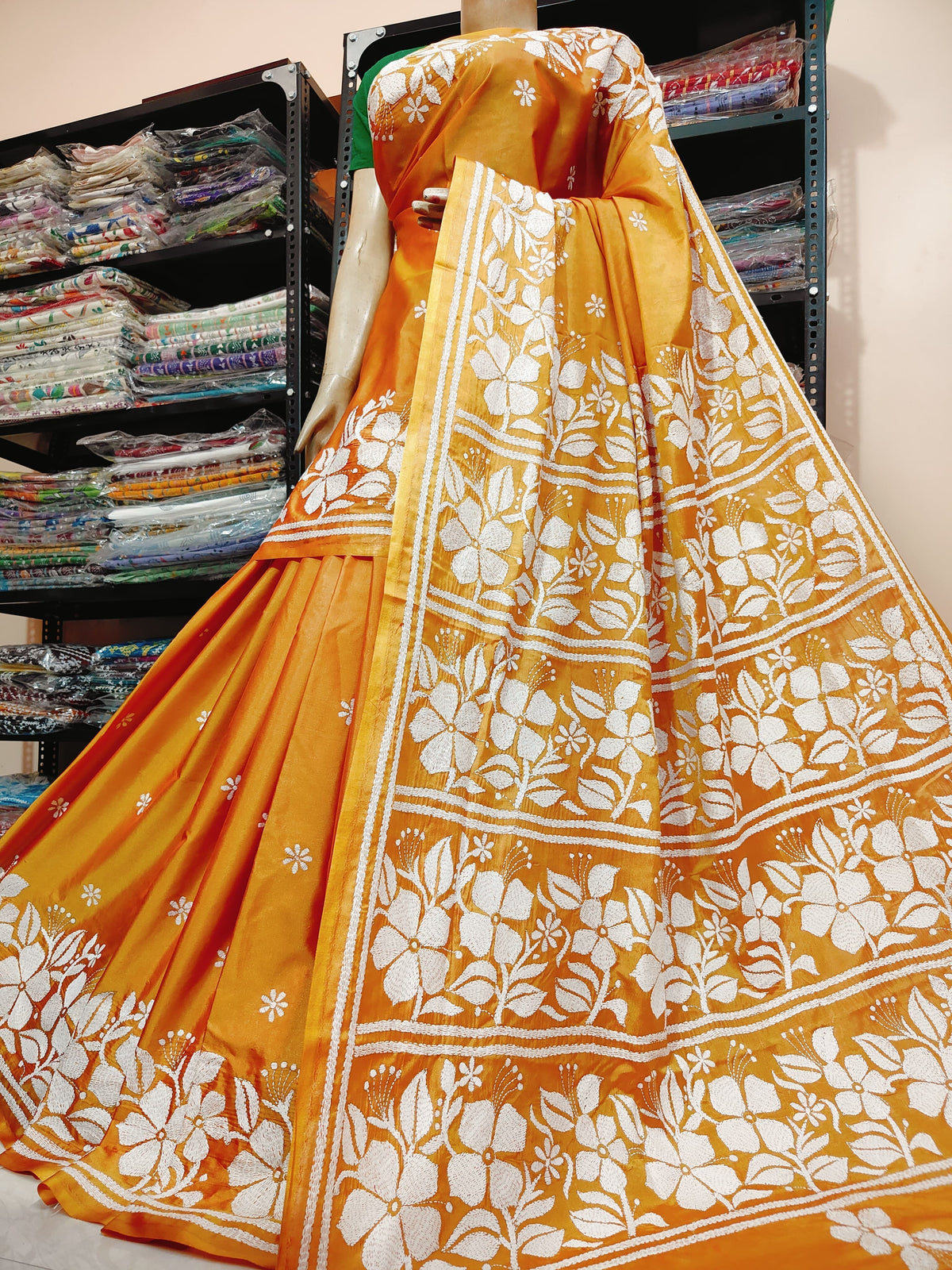 Traditional Shantiniketan hand Kanthastitch saree On
Belendend bangalore silk Material
With Kanthastitch Work Bp