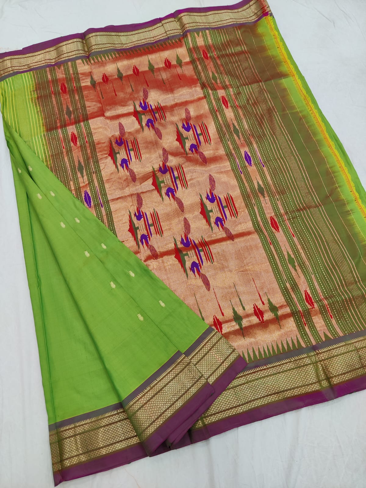 Pruvani | Pure silk handloom Paithani Saree