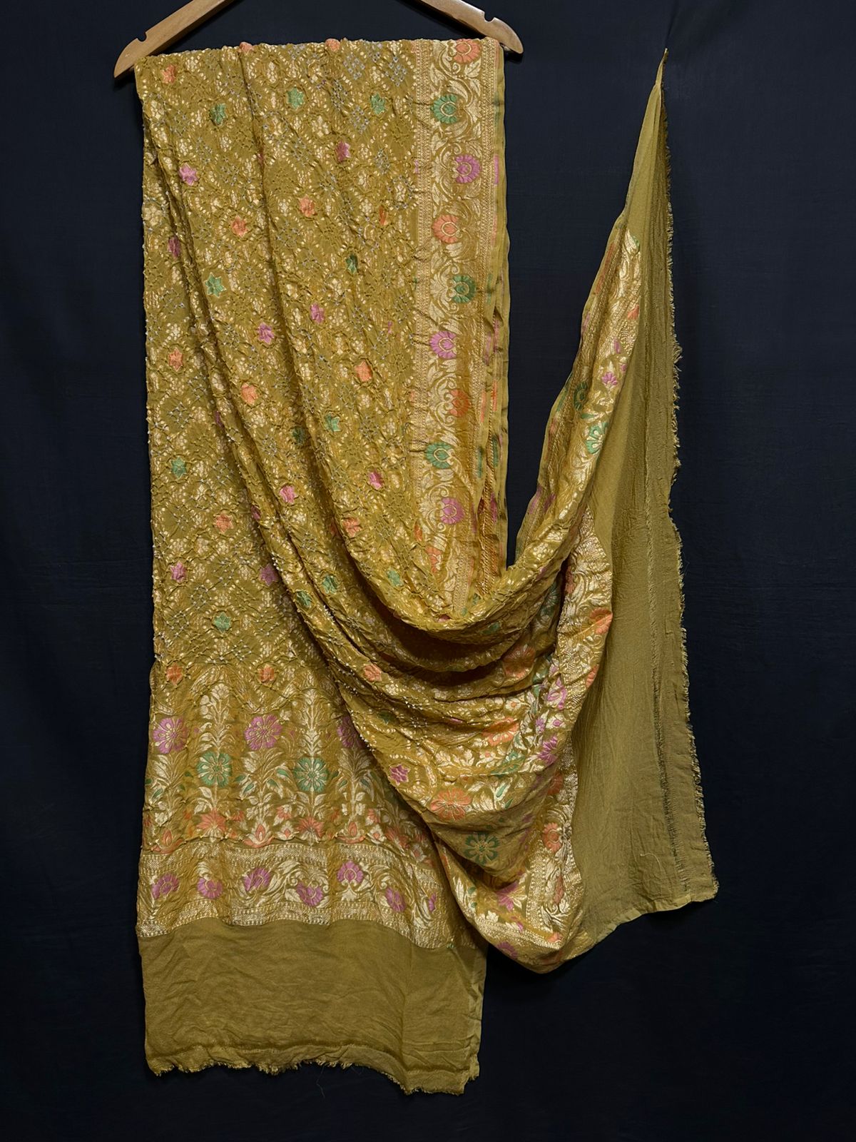 Bindu | Bandhej Dupatta