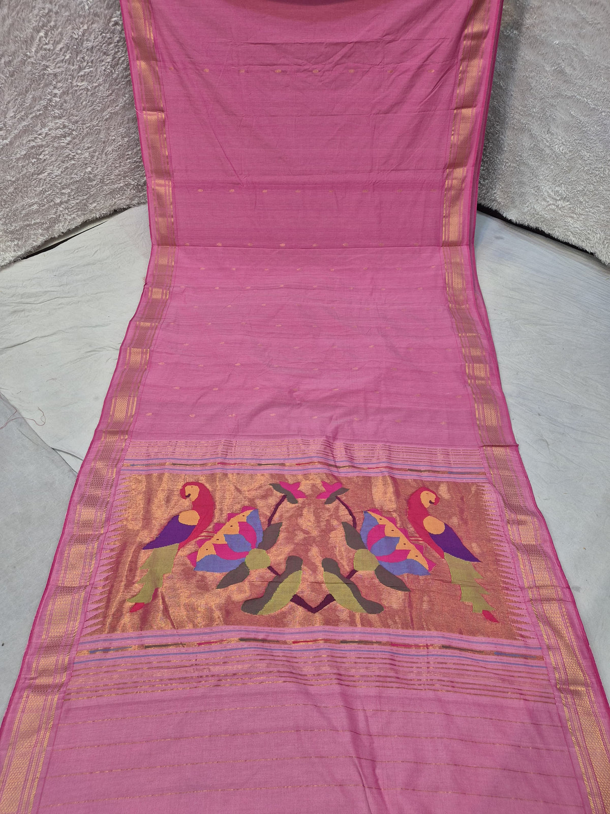 Yeola cotton paithani*
Pure cotton
Handloom saree
Traditional Narali border
Running blouse
Shoulder butta