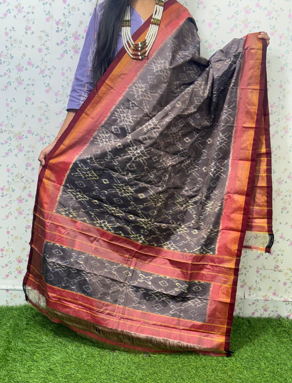 *IKKAT SILK DUPPATA*
*Length: 2.5 meters*
*Height: 36 inches*
