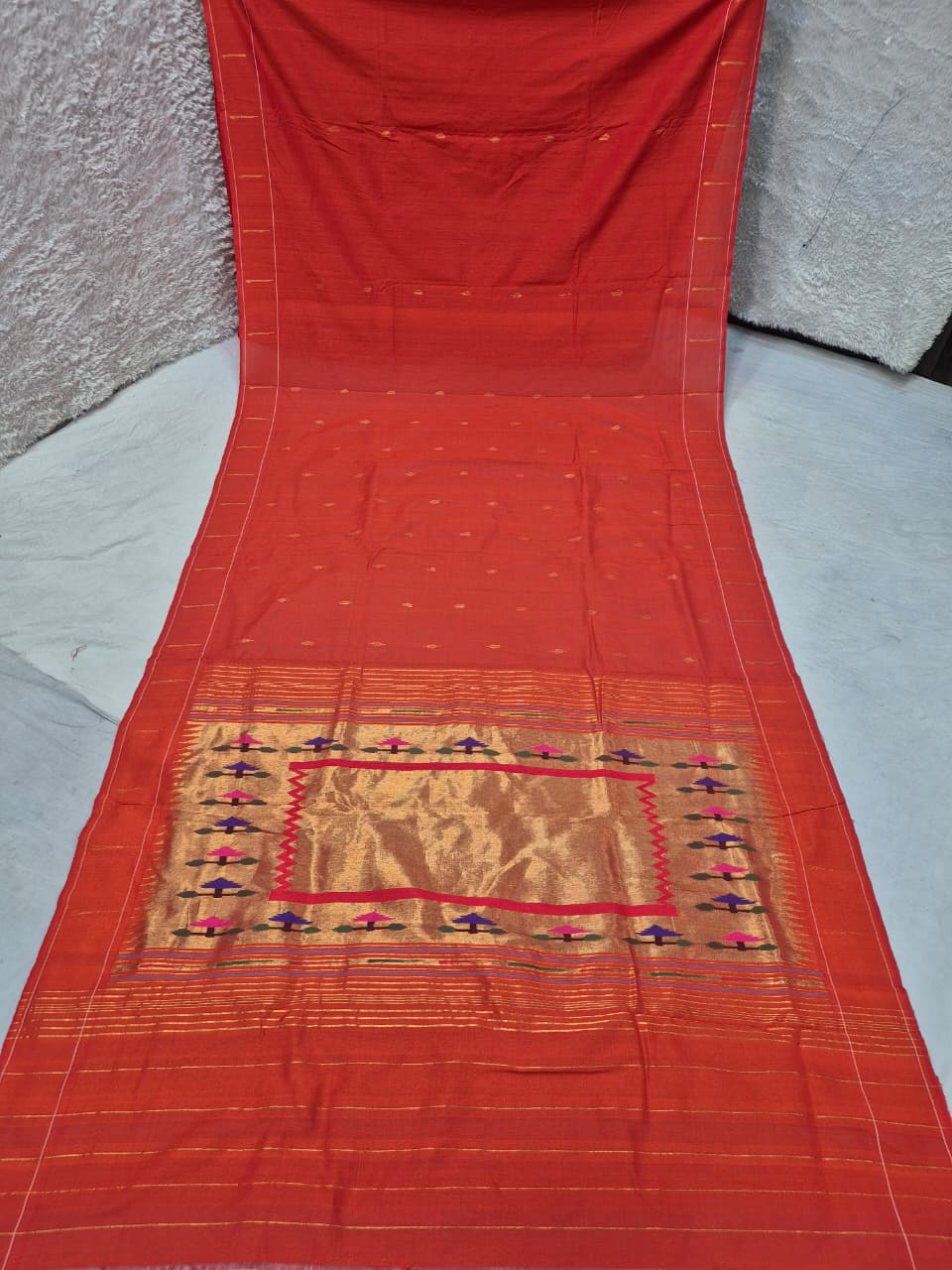 Ek muniya
cotton handwoven
paithanis