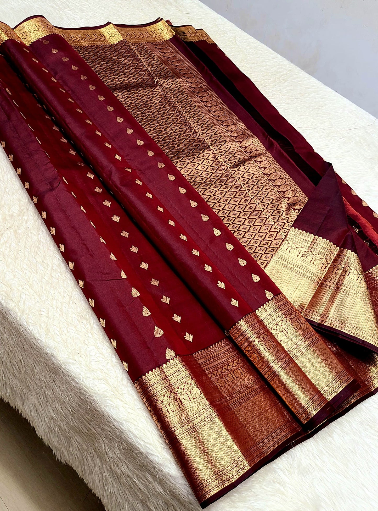 Bhavyaita | 1G zari kanjeevaram saree