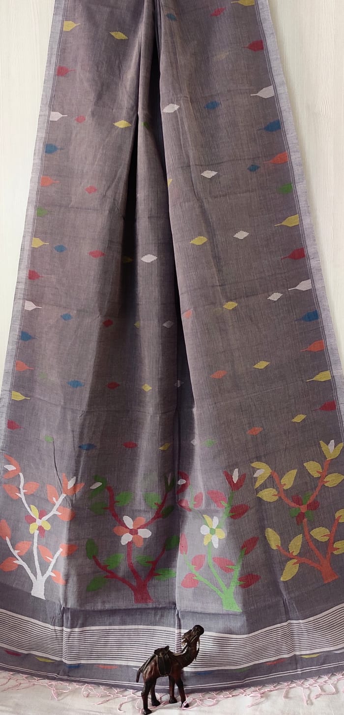 Very exclusive,Beautiful 100 Count pure
Cotton by Cotton Hand Spoon jamdani
with temple border with very
elegant jamdani motif pallu
Without bp