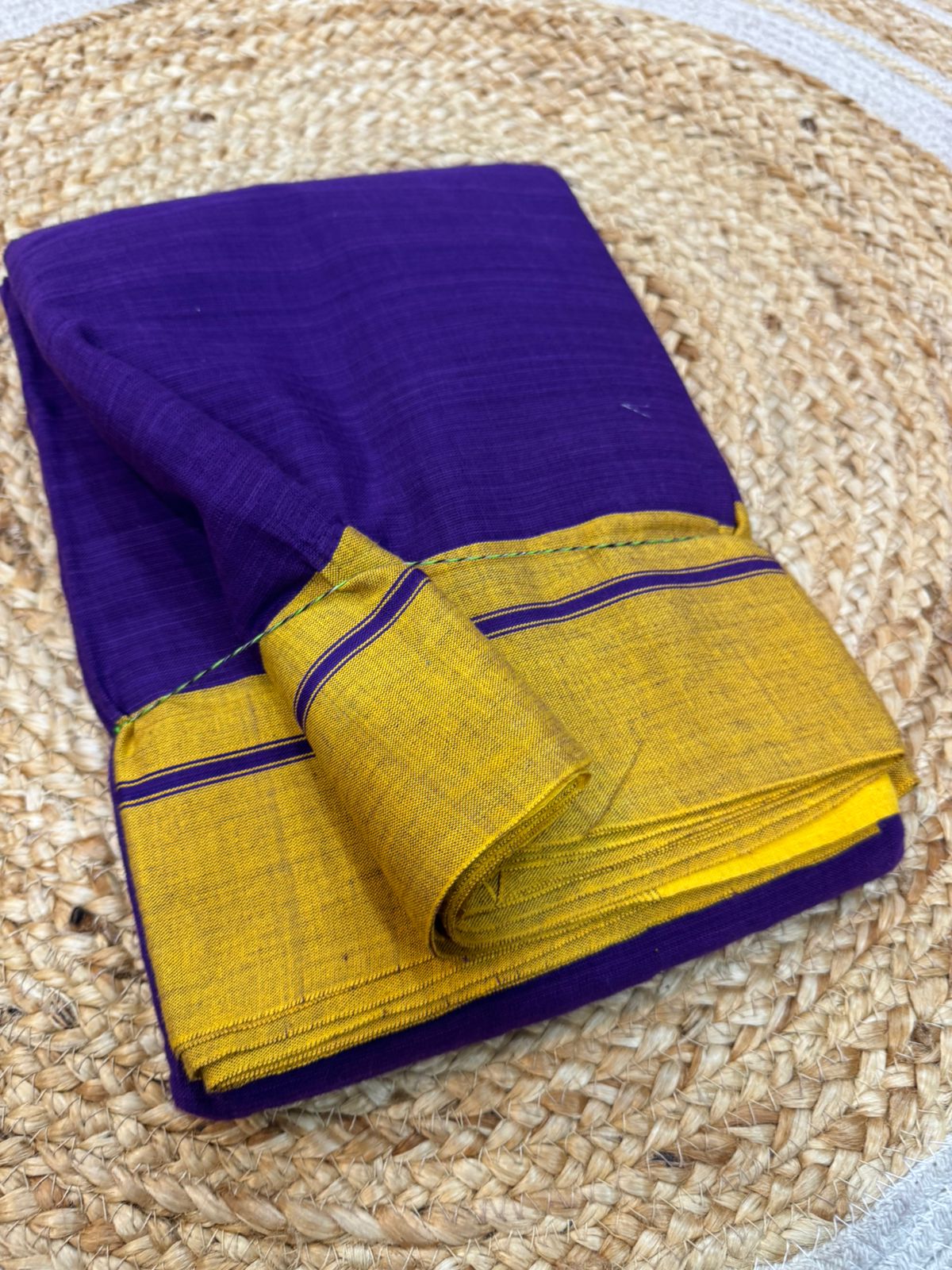 *Patteda anchu with Handloom mark New Designs*
Pure cotton handwoven *patteda aanchu*
saree With Running Blouse same as body