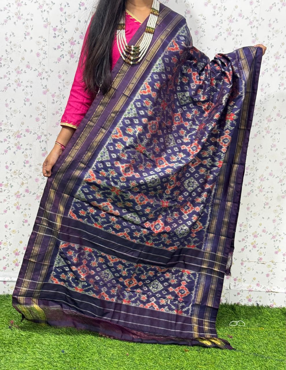 *IKKAT SILK DUPPATA*
*Length: 2.5 meters*
*Height: 36 inches*