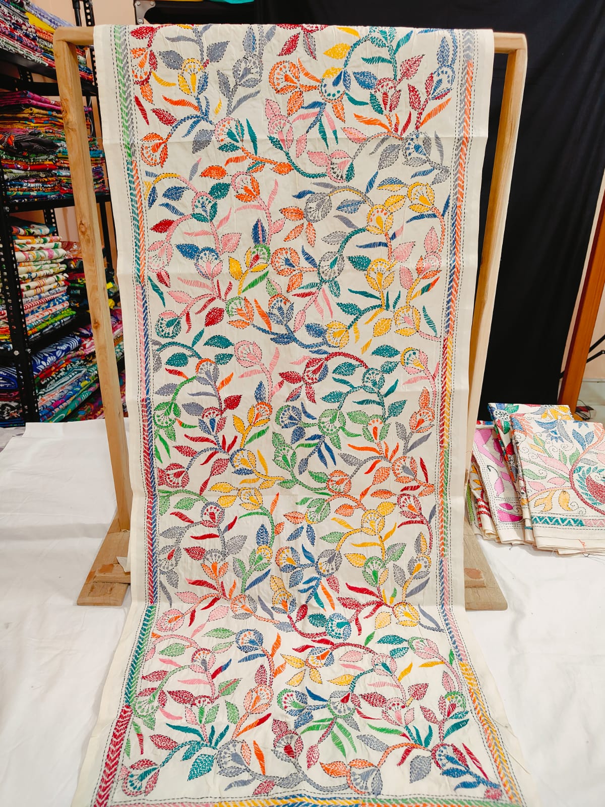 These are Tussar Slik kantha stoles
Length 2.15/2.2 meter ( Approx)
Bohor 22' (Approx)