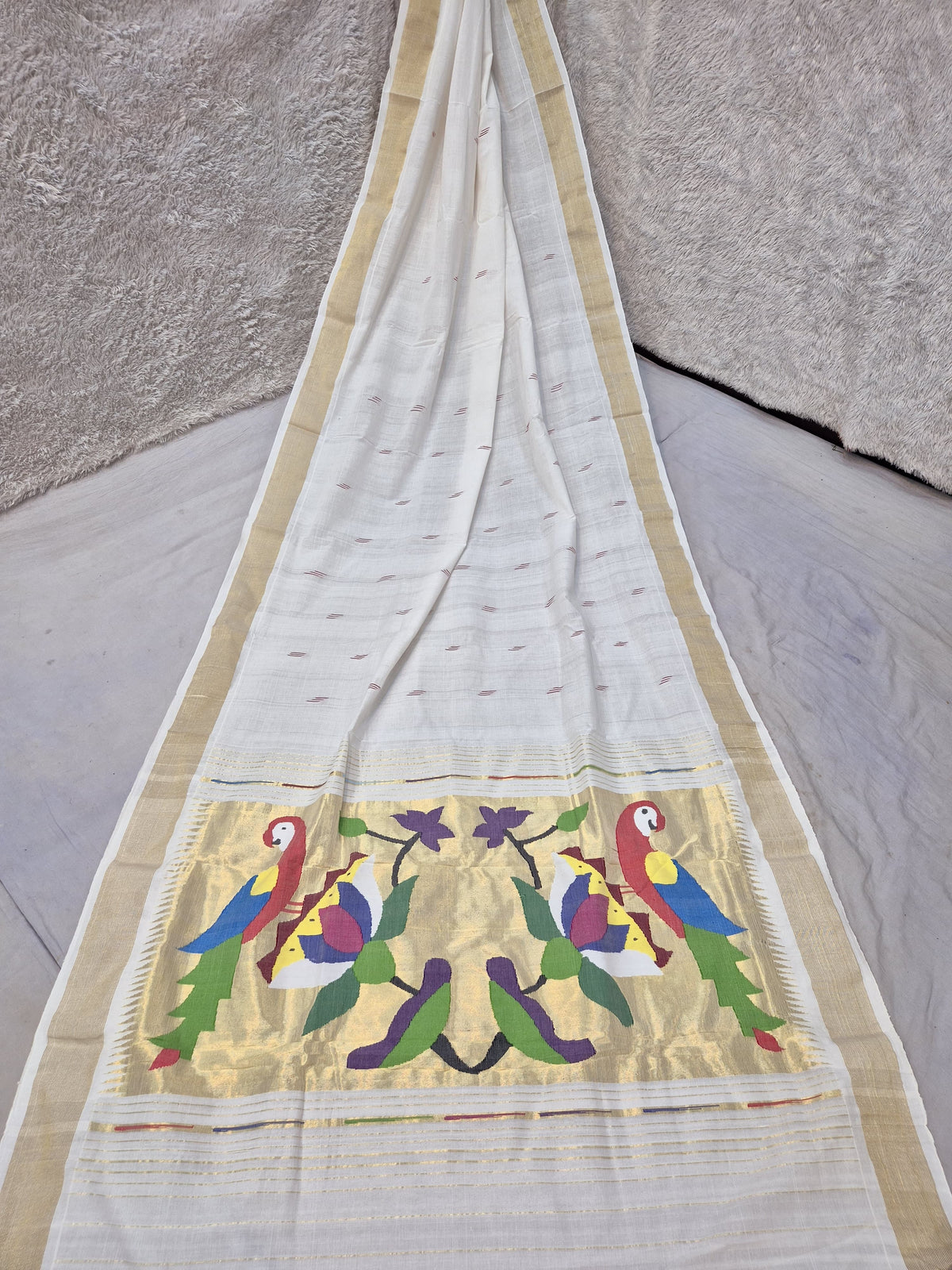 *Yeola cotton paithani*
Pure cotton
Handloom saree
Patta border
Running blouse
Shoulder butta