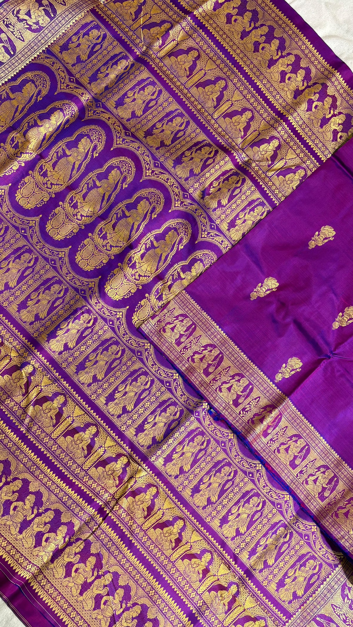 Baluchari sarees.
Material silk with bp.
With silkmark.