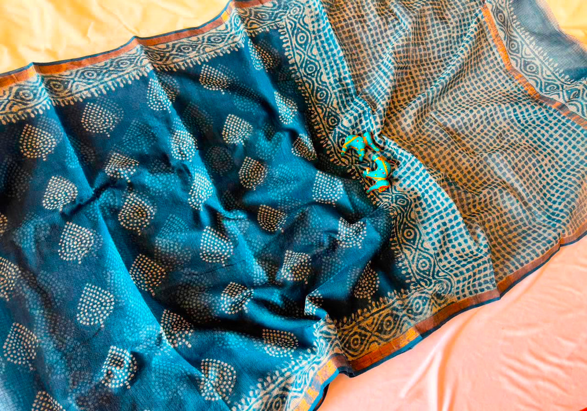 Summer special collection
Vanaspati ajark print
Kota saree new collection of Bagru print
New collection Saree Kota Doriya .
Hand made
Block print , Dabu print , Bagru print , vaspati print, ajark prijt
Saree length 5.5 mtr
Blouse. 80cm
Hand block printed.