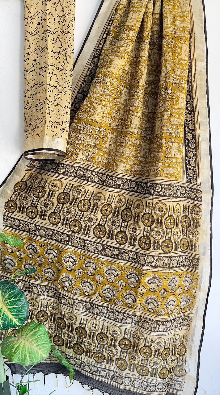 👌🏻Linen collection 👌🏻
.... *Hand* block printed linen saree with blouse.....
Size 6.5 with blouse
Natural dye n colour
Pure hand ( without screen print )