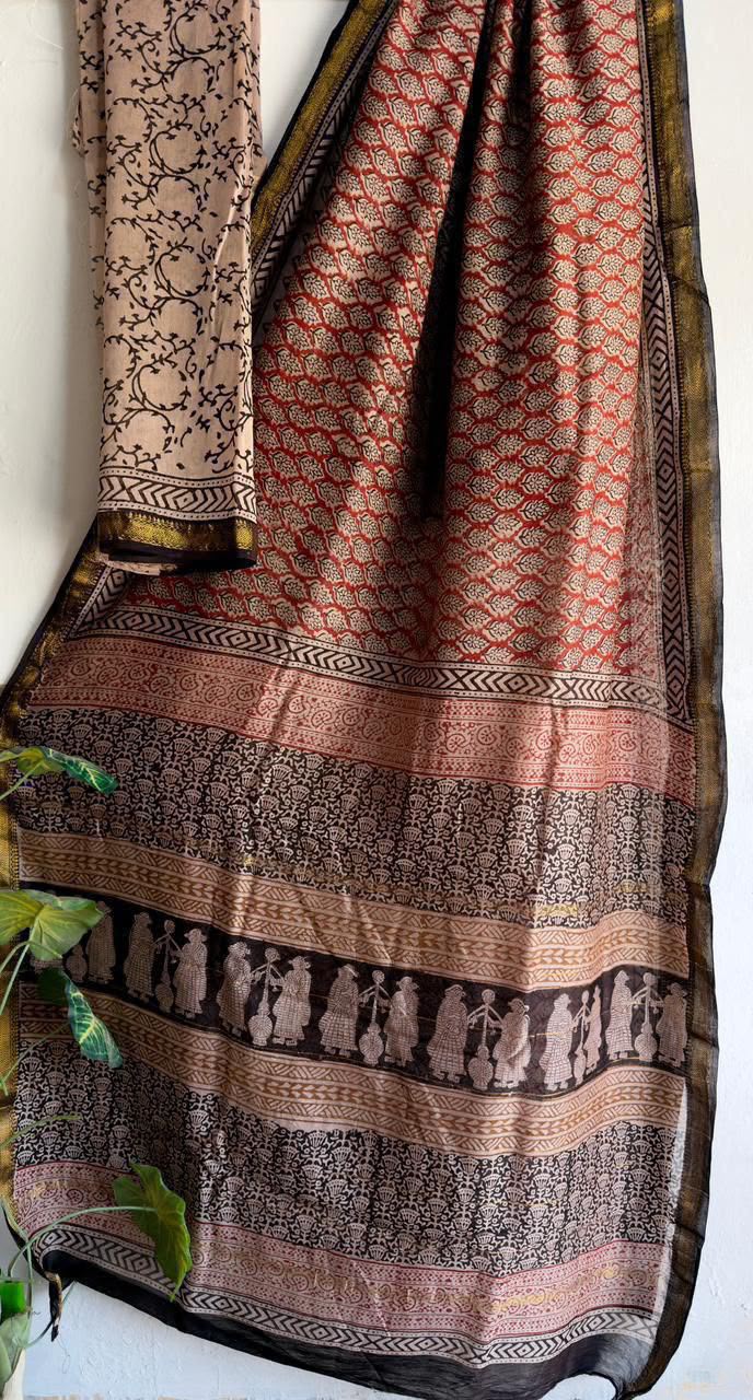 🍁Beautifully Crafted Maheshwari Silk Saree collection🍁
Specially Designed in Bagru jahota rapid dabu hand block print
100% Natural Dye
Fabric : Maheshwari Silk
Length : 5.5 Meters
Blouse Piece : 0.90 Meter