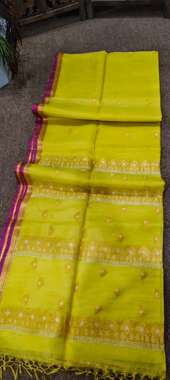 Tissu tussar jamdani
Pure gachi tussar
With bp